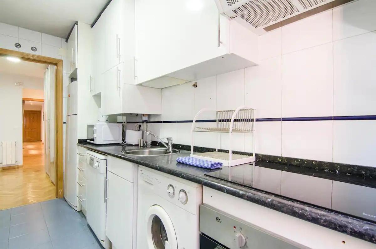 Bright & Spacious- City Center- 2Rooms-2Bathrooms Madrid Eksteriør billede