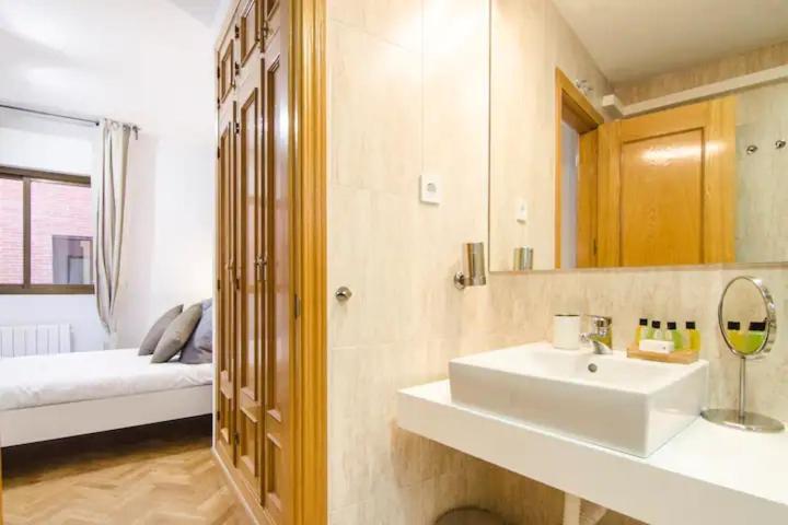 Bright & Spacious- City Center- 2Rooms-2Bathrooms Madrid Eksteriør billede