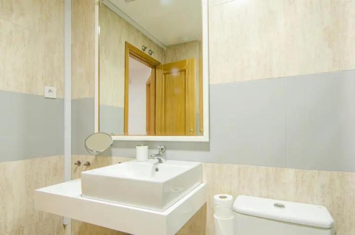 Bright & Spacious- City Center- 2Rooms-2Bathrooms Madrid Eksteriør billede
